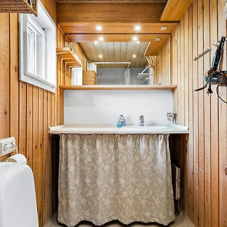 3 Bedroom Awesome In Hvide Sande Casa de Férias *
